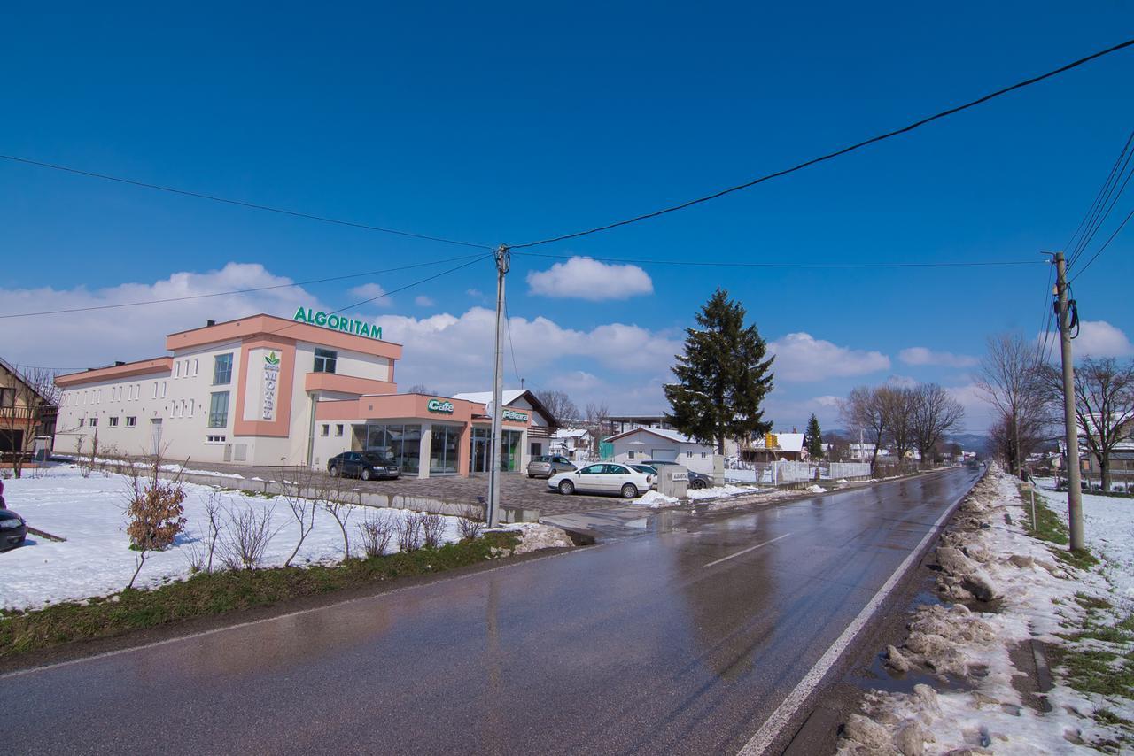 Laurus Motel Airport Tuzla Zivinice Bagian luar foto