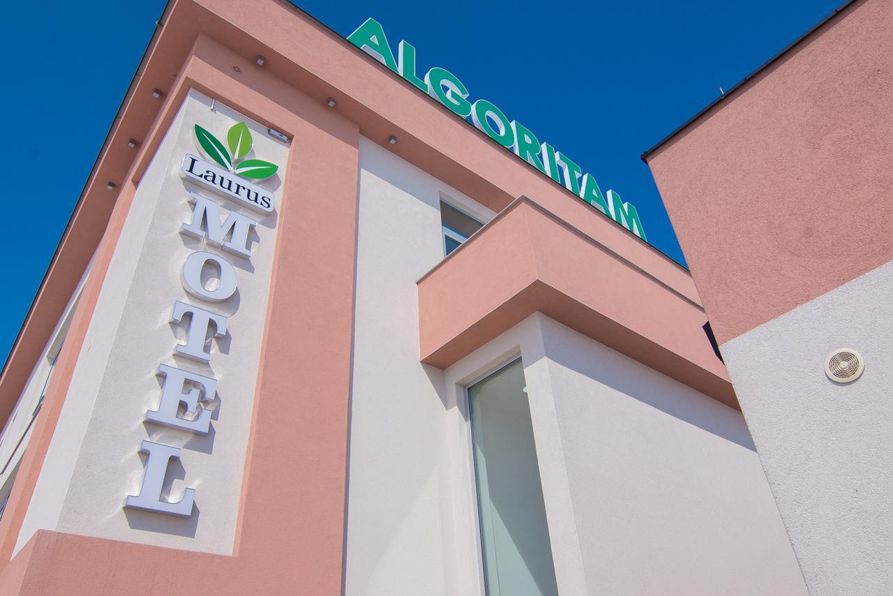 Laurus Motel Airport Tuzla Zivinice Bagian luar foto
